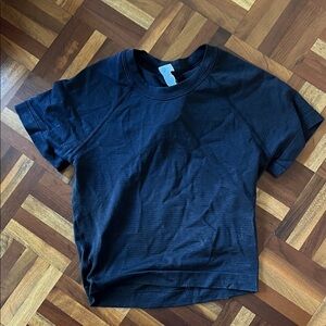 Lululemon Black Short Sleeve Crop Top